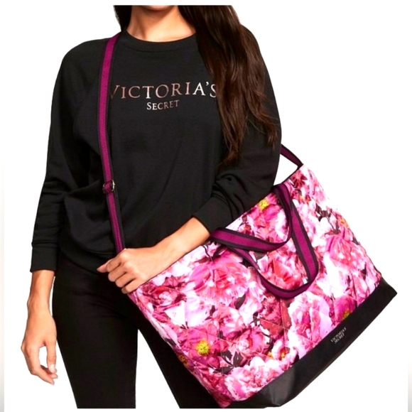 Victoria's Secret Handbags - NWT Victoria's Secret Weekender Bag